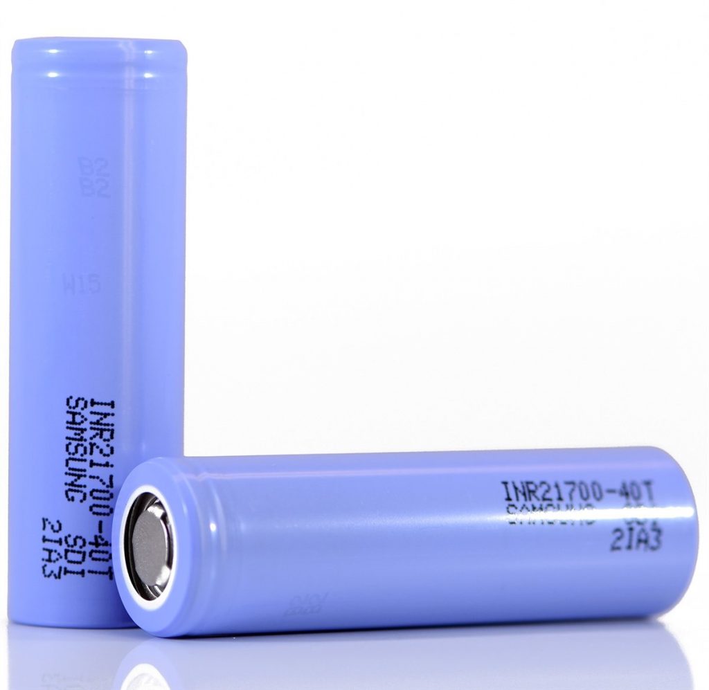 SAMSUNG 40T 21700 4000MAH SPECIFICATIONS:
Size: 21700
Approximate Diameter: 21.1mm (max)
Approximate Length: 70.4mm (max)
Brand: Samsung
Manufacturer Rated Capacity: 4000mAh
Manufacturer Rated Standard Discharge Capacity: 3900mAh
Manufacturer Rated Max Discharge Current: 30A
Nominal Voltage: 3.6V
Peak Voltage: 4.2V
Protected: NO
Style: Flat Top
Color: Purple
Origin: South Korea